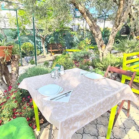 Apartament G *