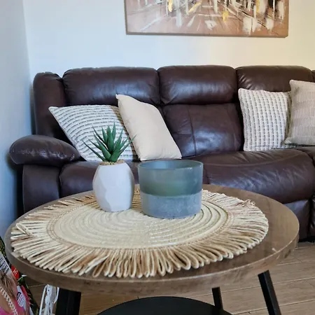 G Apartment *